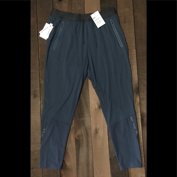 nike tech sphere pants